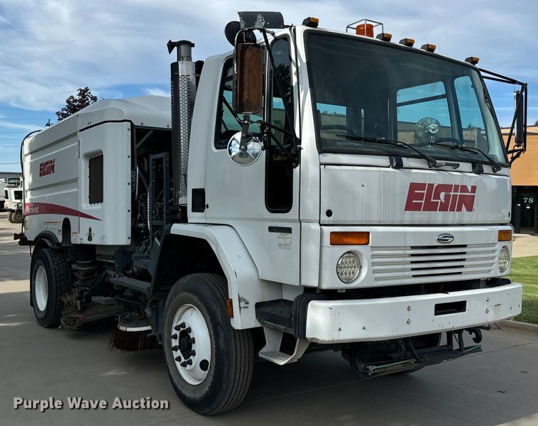 image for item DV5779 2004 Sterling  SC8000 street sweeper truck