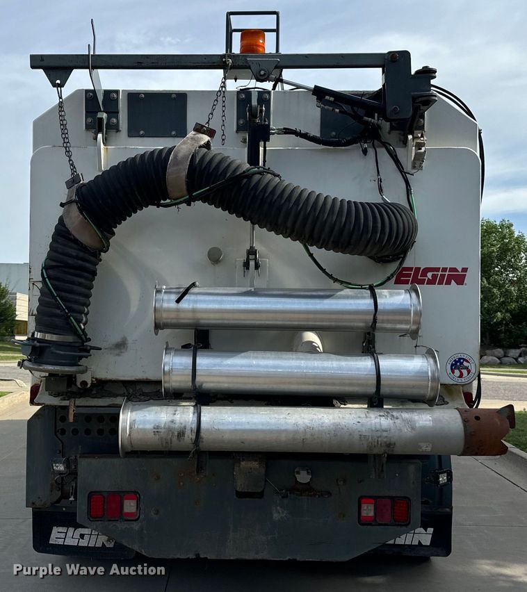 image for item DV5779 2004 Sterling  SC8000 street sweeper truck