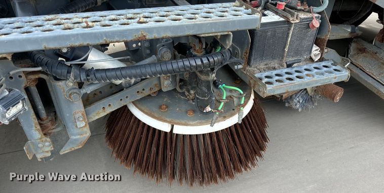 image for item DV5779 2004 Sterling  SC8000 street sweeper truck