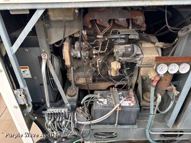 image for item DV5779 2004 Sterling  SC8000 street sweeper truck