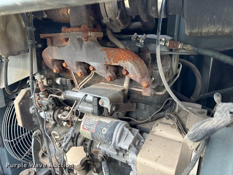 image for item DV5779 2004 Sterling  SC8000 street sweeper truck