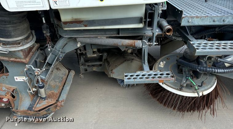image for item DV5779 2004 Sterling  SC8000 street sweeper truck