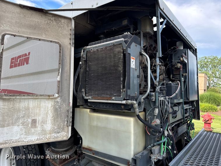 image for item DV5779 2004 Sterling  SC8000 street sweeper truck