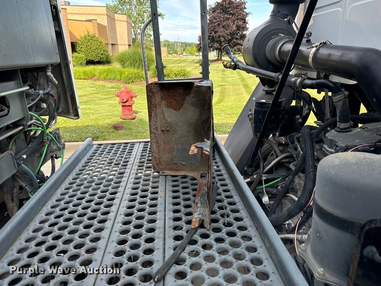 image for item DV5779 2004 Sterling  SC8000 street sweeper truck