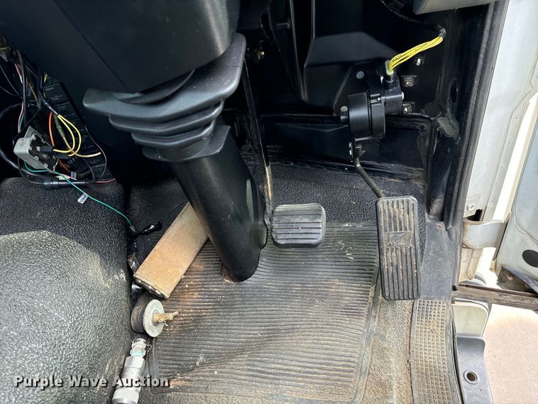 image for item DV5779 2004 Sterling  SC8000 street sweeper truck