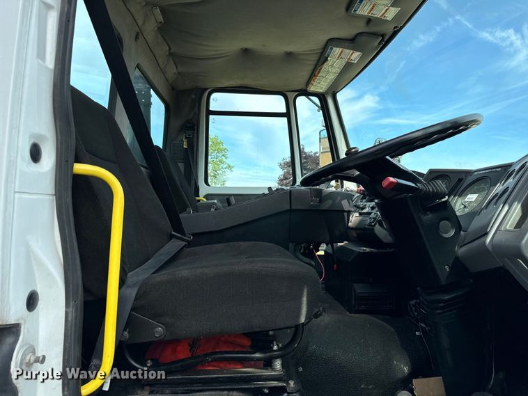 image for item DV5779 2004 Sterling  SC8000 street sweeper truck