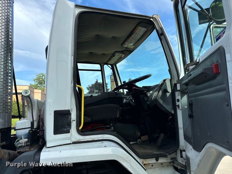image for item DV5779 2004 Sterling  SC8000 street sweeper truck