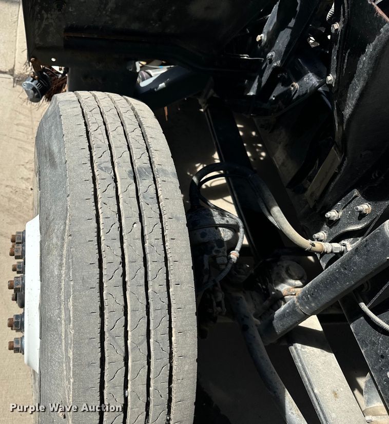 image for item DV5779 2004 Sterling  SC8000 street sweeper truck