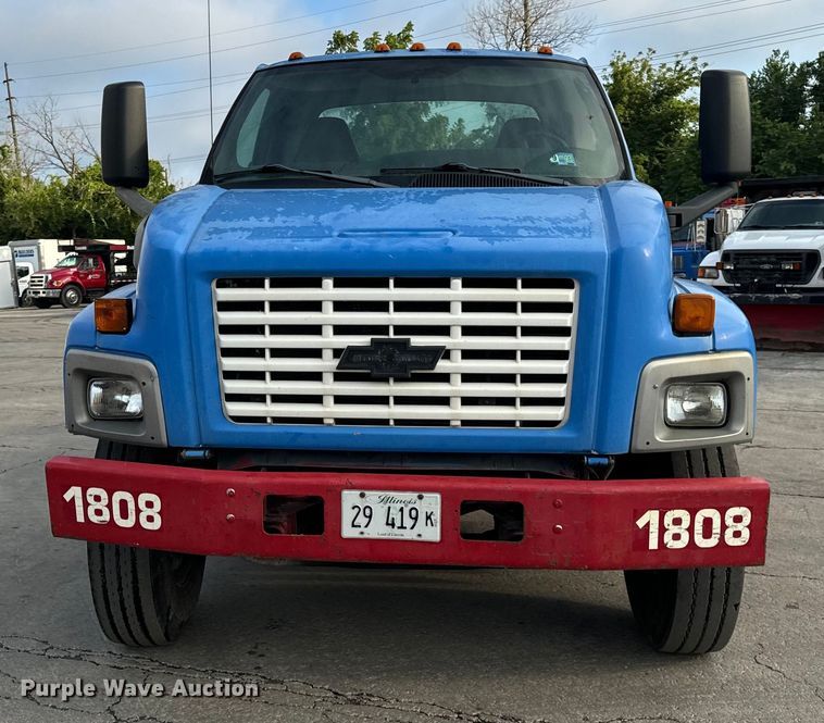 image for item DV5790 2005 Chevrolet  C8500 truck cab and chassis