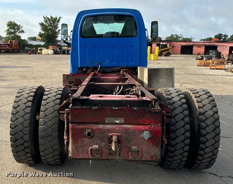 image for item DV5790 2005 Chevrolet  C8500 truck cab and chassis