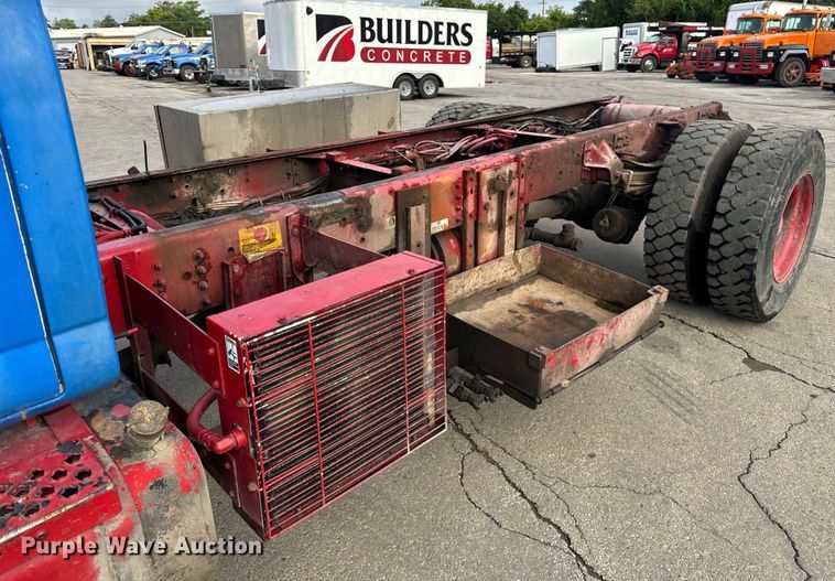 image for item DV5790 2005 Chevrolet  C8500 truck cab and chassis