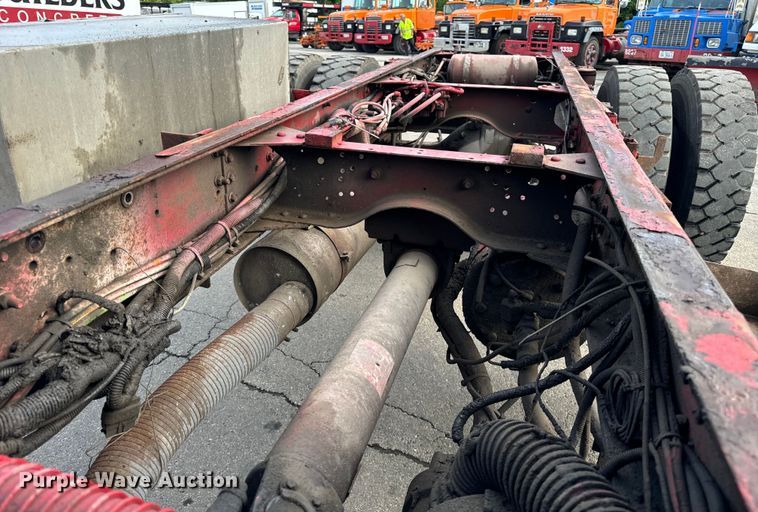 image for item DV5790 2005 Chevrolet  C8500 truck cab and chassis