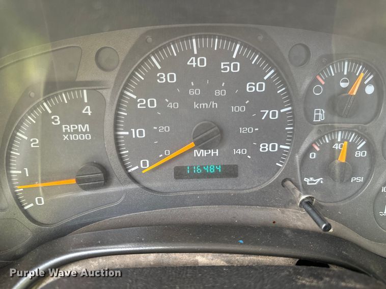 image for item DV5790 2005 Chevrolet  C8500 truck cab and chassis