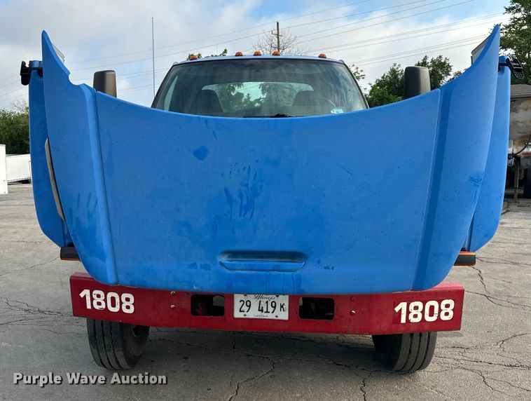 image for item DV5790 2005 Chevrolet  C8500 truck cab and chassis