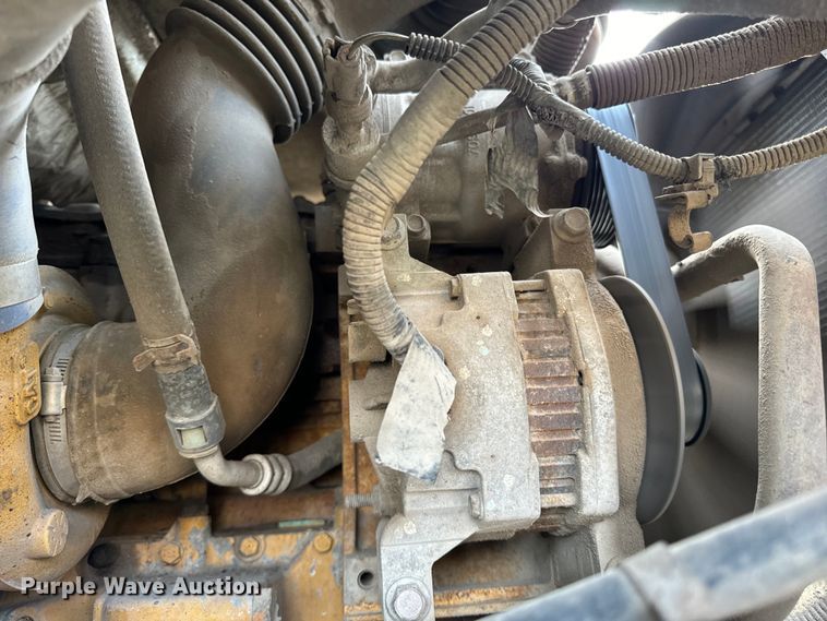 image for item DV5790 2005 Chevrolet  C8500 truck cab and chassis