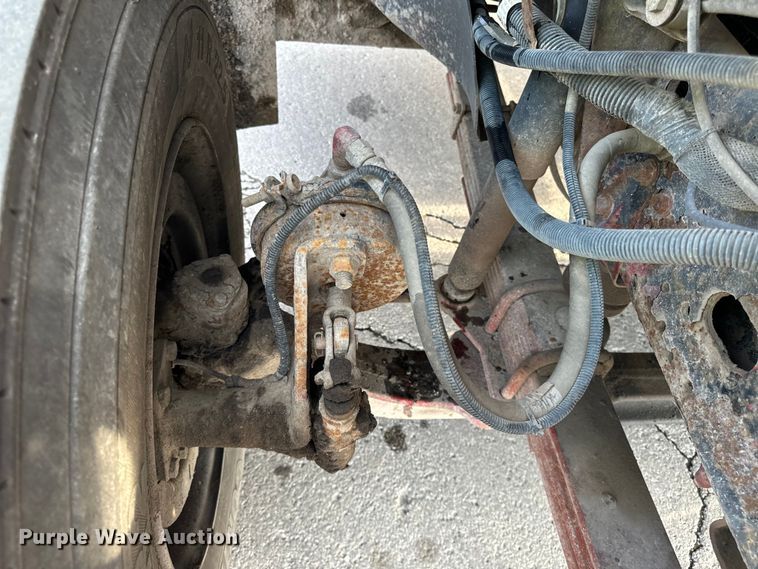 image for item DV5790 2005 Chevrolet  C8500 truck cab and chassis