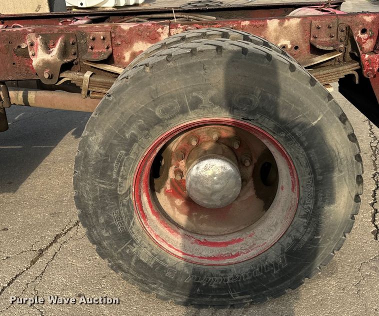 image for item DV5790 2005 Chevrolet  C8500 truck cab and chassis