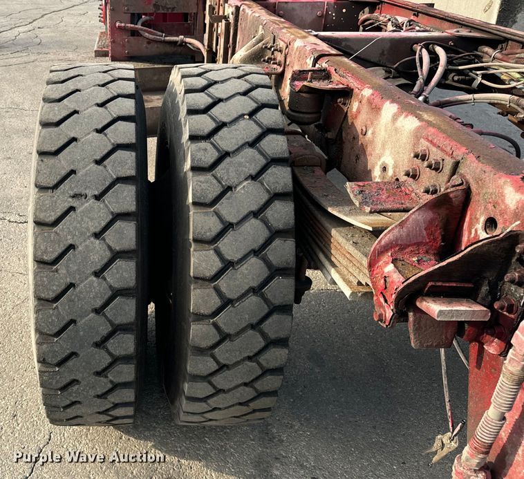 image for item DV5790 2005 Chevrolet  C8500 truck cab and chassis