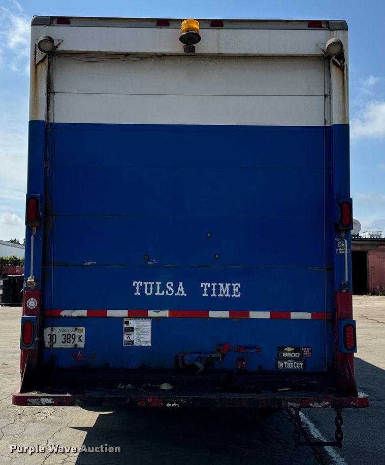 image for item DV5802 2000 Mack  RD690P box truck