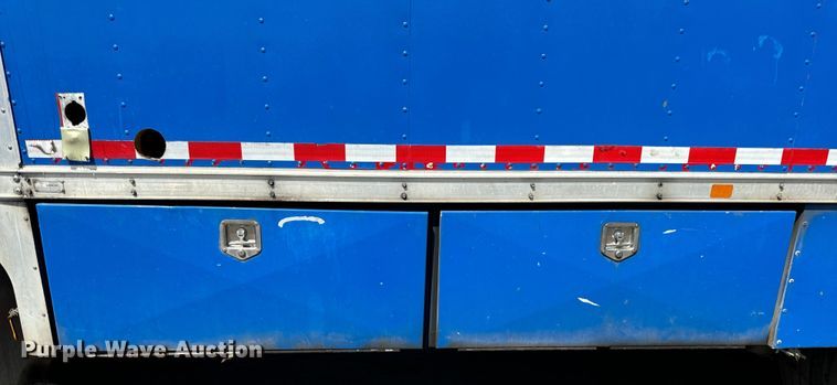 image for item DV5802 2000 Mack  RD690P box truck