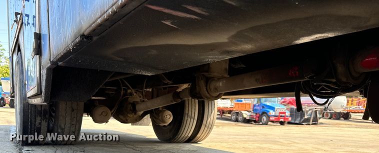 image for item DV5802 2000 Mack  RD690P box truck