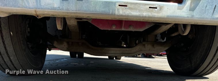 image for item DV5802 2000 Mack  RD690P box truck