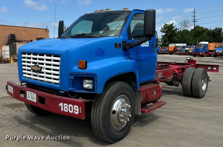 image for item DV5803 2005 Chevrolet  C8500 truck cab and chassis