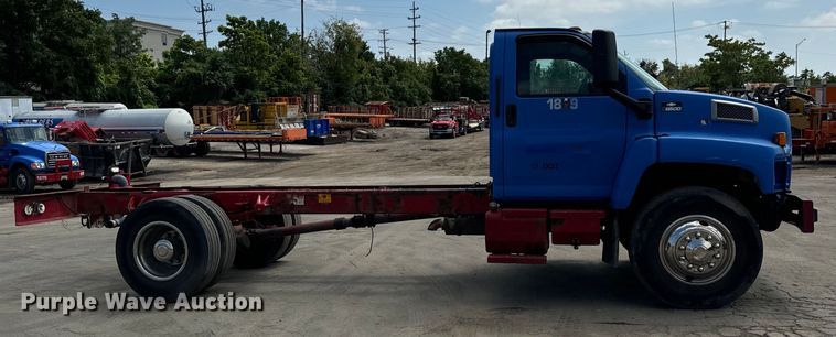 image for item DV5803 2005 Chevrolet  C8500 truck cab and chassis