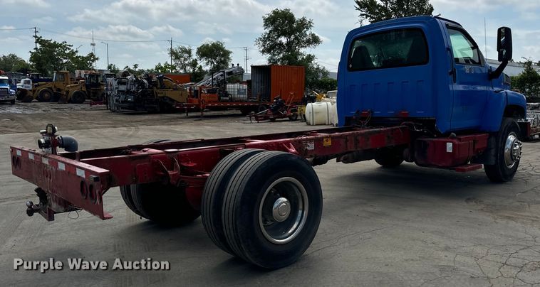 image for item DV5803 2005 Chevrolet  C8500 truck cab and chassis