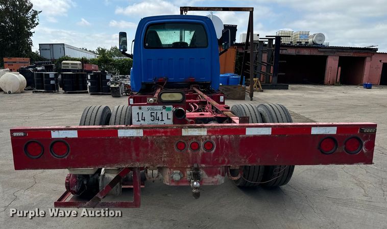 image for item DV5803 2005 Chevrolet  C8500 truck cab and chassis