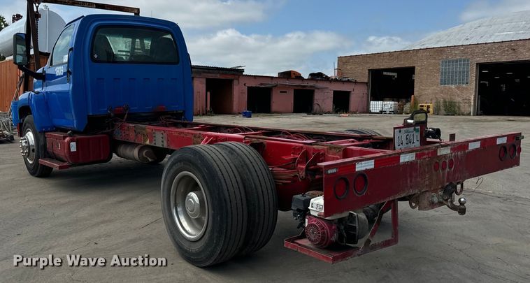 image for item DV5803 2005 Chevrolet  C8500 truck cab and chassis