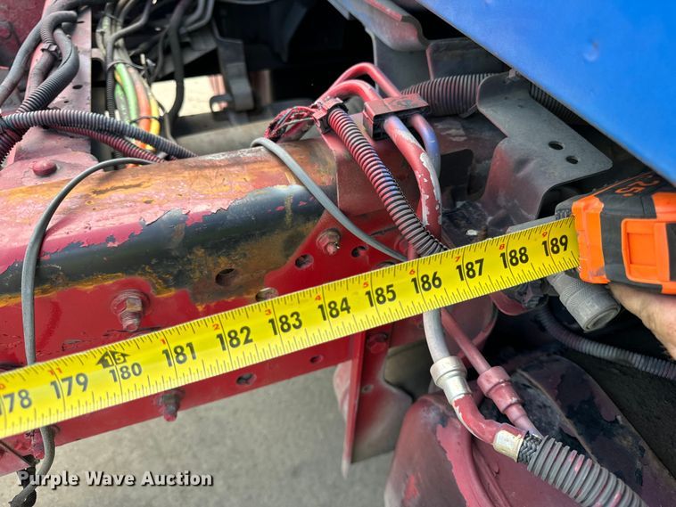 image for item DV5803 2005 Chevrolet  C8500 truck cab and chassis