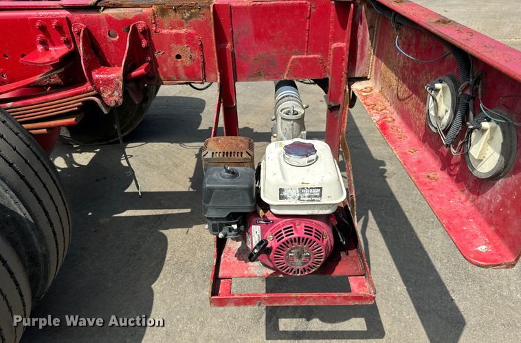 image for item DV5803 2005 Chevrolet  C8500 truck cab and chassis