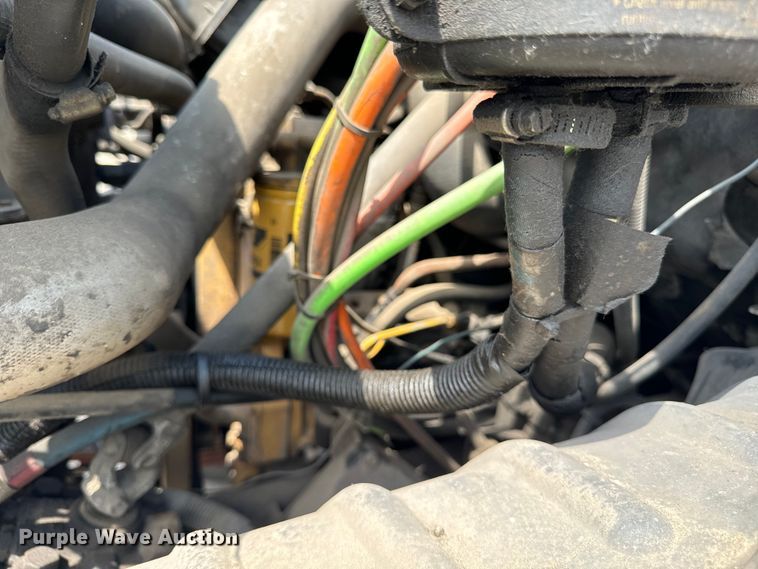 image for item DV5803 2005 Chevrolet  C8500 truck cab and chassis