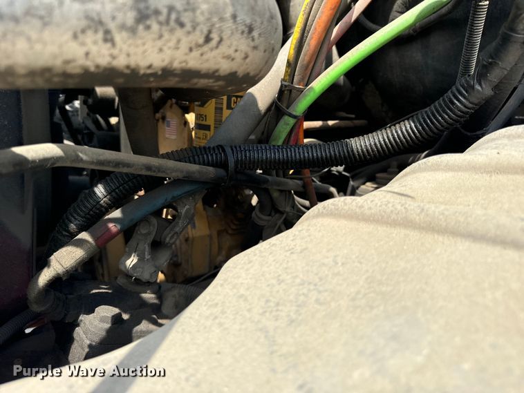 image for item DV5803 2005 Chevrolet  C8500 truck cab and chassis