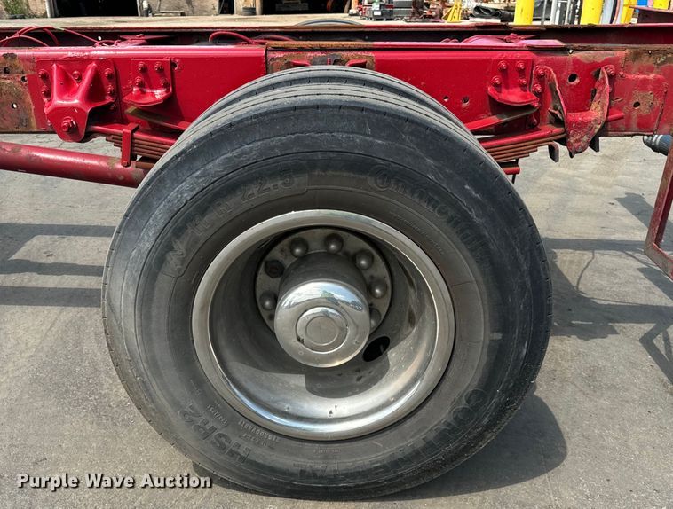 image for item DV5803 2005 Chevrolet  C8500 truck cab and chassis