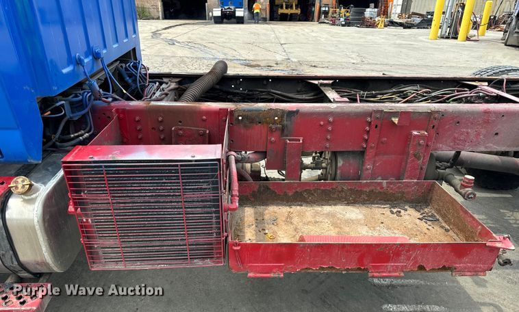 image for item DV5806 2005 Chevrolet  C8500 truck cab and chassis