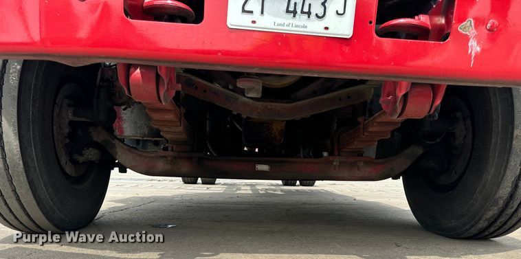 image for item DV5806 2005 Chevrolet  C8500 truck cab and chassis