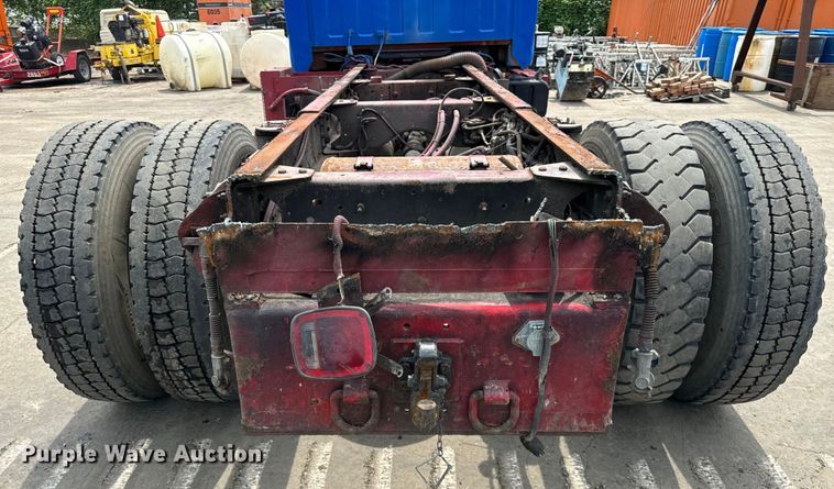 image for item DV5806 2005 Chevrolet  C8500 truck cab and chassis