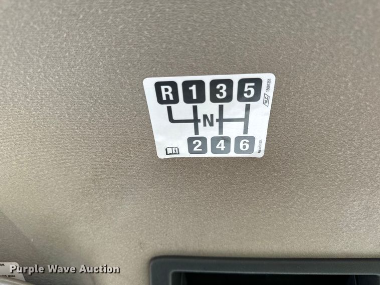 image for item DV5806 2005 Chevrolet  C8500 truck cab and chassis