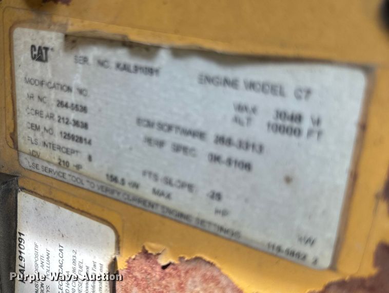 image for item DV5806 2005 Chevrolet  C8500 truck cab and chassis