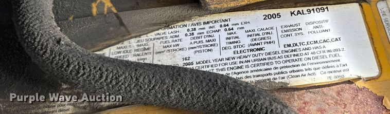 image for item DV5806 2005 Chevrolet  C8500 truck cab and chassis