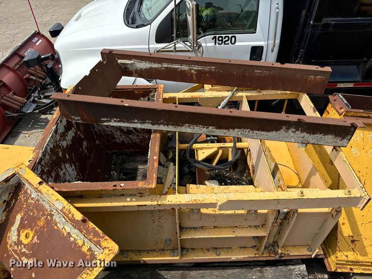 image for item DV5807 (9) Gomaco concrete form attachments