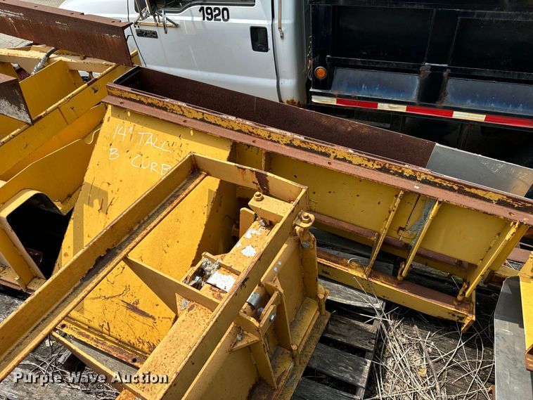 image for item DV5807 (9) Gomaco concrete form attachments