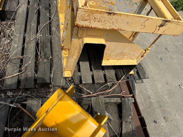 image for item DV5807 (9) Gomaco concrete form attachments