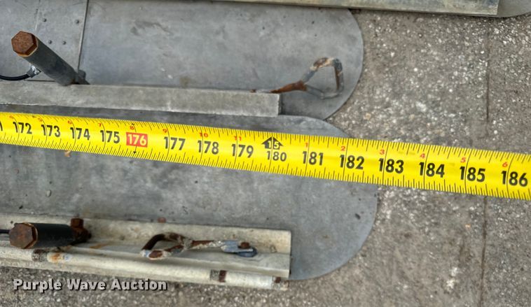 image for item DV5811 Screeds