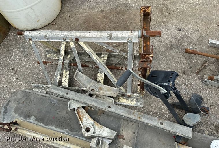 image for item DV5811 Screeds