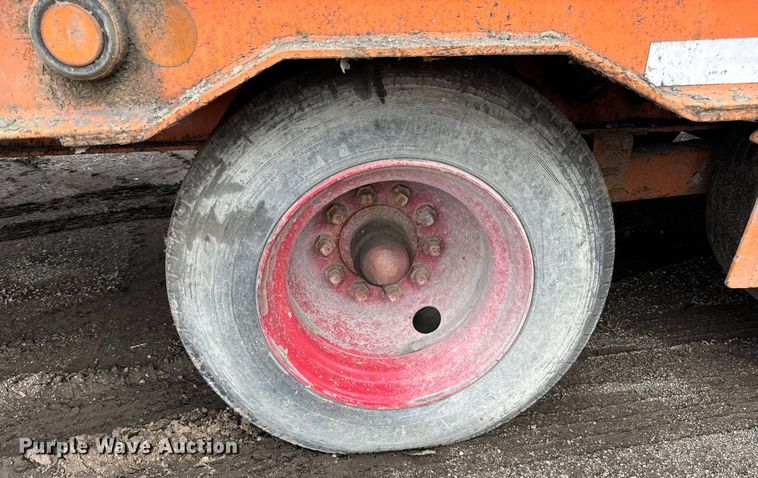 image for item DV5812 2011 Belshe  DT255 grout trailer 