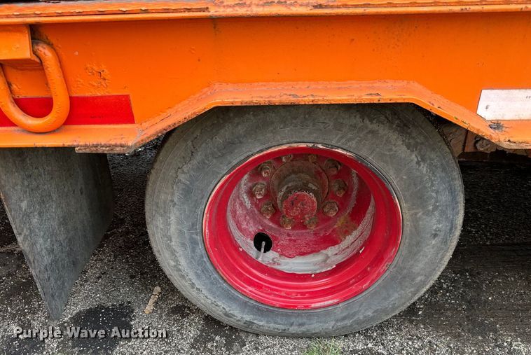 image for item DV5812 2011 Belshe  DT255 grout trailer 