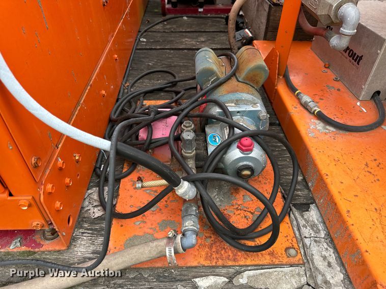 image for item DV5813 2007 Holden grout trailer